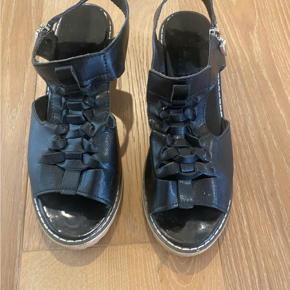 Women’s  Black Sandals